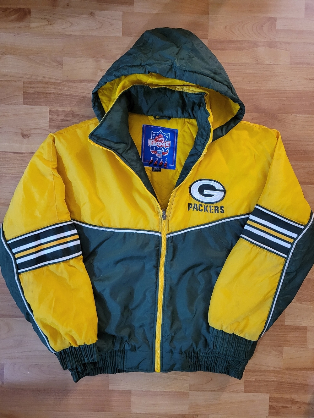 Vintage Green Bay Packers Game Day NFL Winter Coat Puffy Quilted, Men's Medium